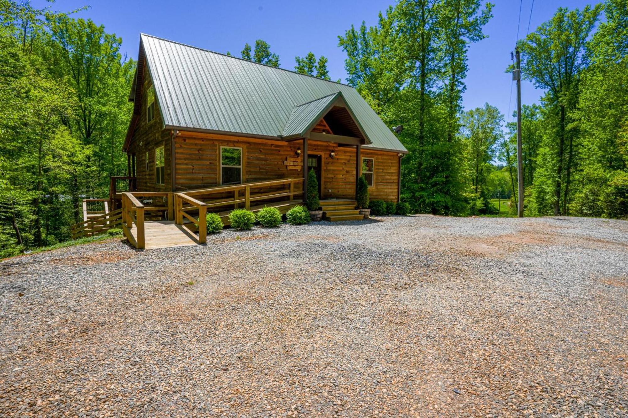 Villa New Listing! Wine Country Retreat - 2 Bed, Hot Tub Dahlonega Exterior foto