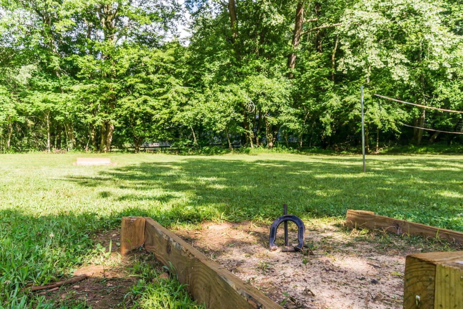 Villa New Listing! Wine Country Retreat - 2 Bed, Hot Tub Dahlonega Exterior foto